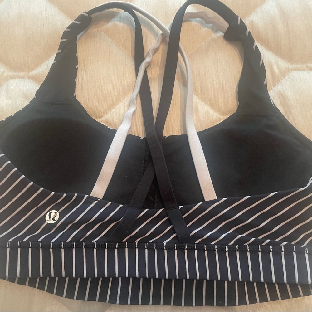 lululemon athletica Black and White Sports Bra Size 8